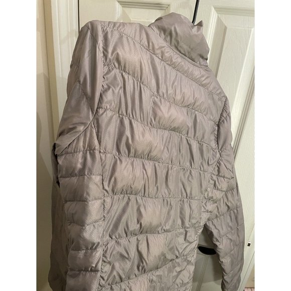 Athleta Womens Small Puffer Coat Beige Gold Goose Down Zip Pockets Snap Quilted - Picture 8 of 14